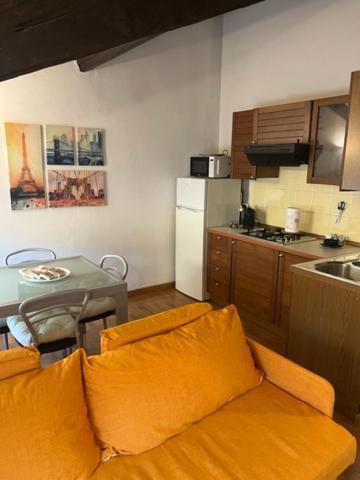 Apartment La Mansarda In Centro Modena