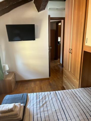 La Mansarda In Centro Apartment
