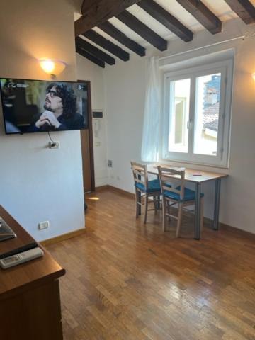 La Mansarda In Centro Apartment