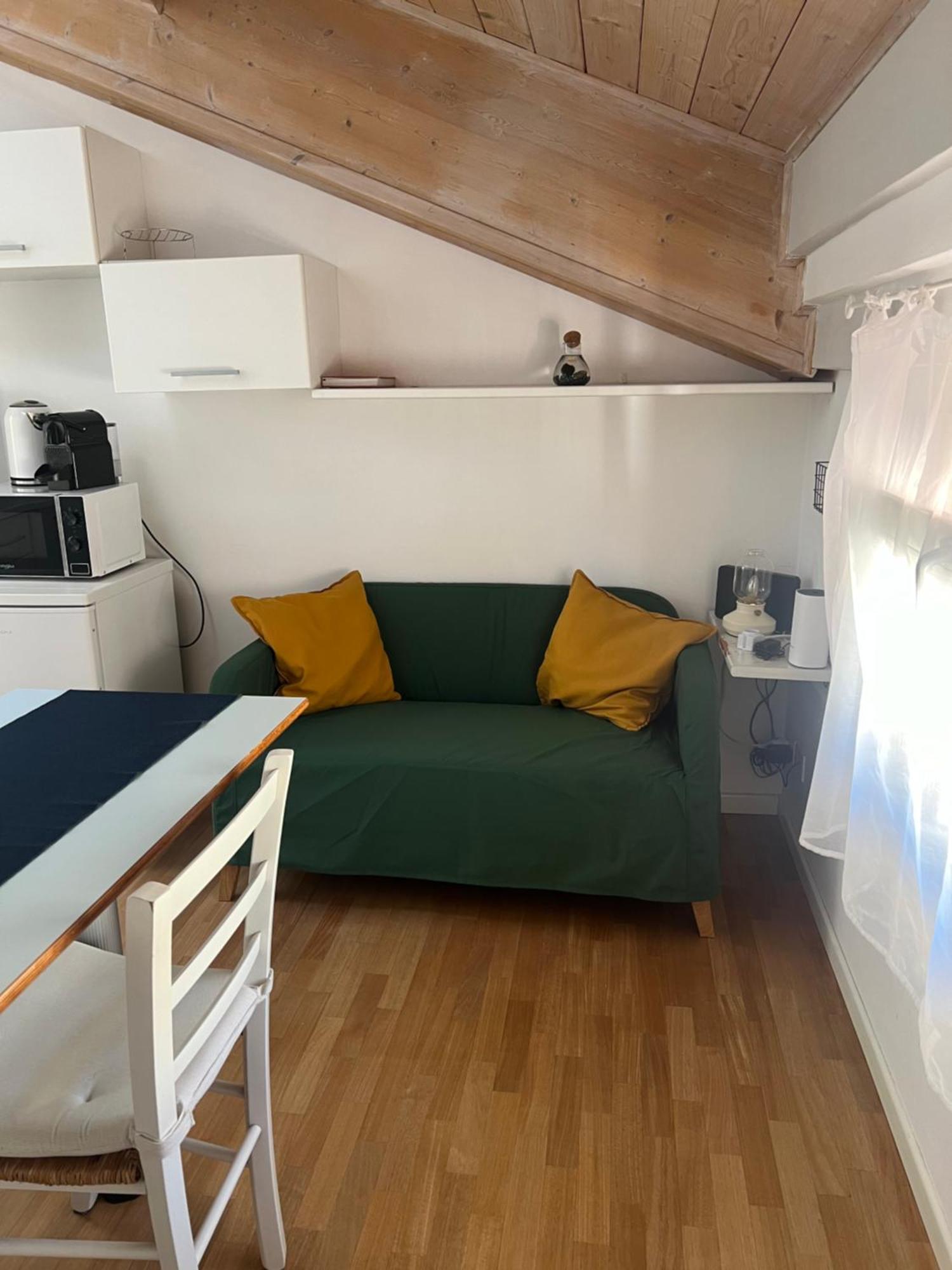 La Mansarda In Centro Apartment *