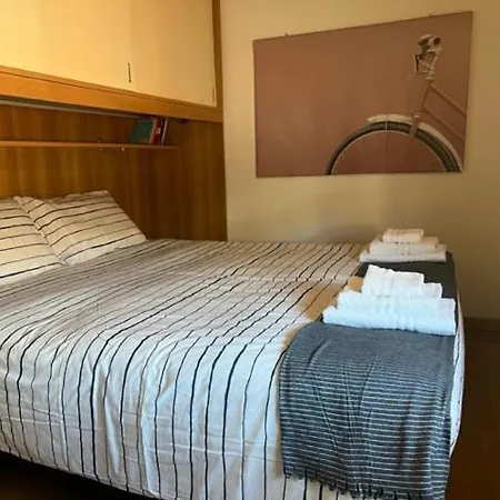 Ferienwohnung La Mansarda In Centro Modena Exterior foto