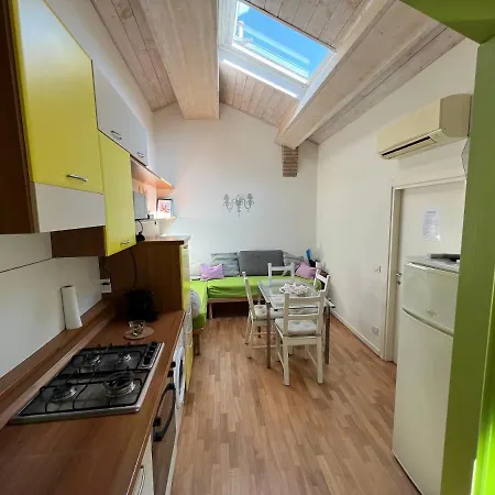 Ferienwohnung La Mansarda In Centro Modena Exterior foto